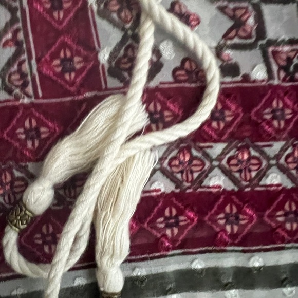 Daniel rain cream with tribal print peasant top size L - Picture 5 of 8